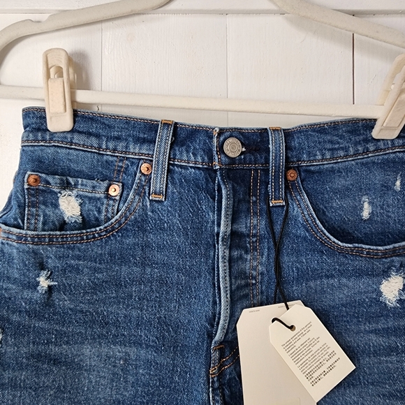 Levi's 501 Mid Thigh Shorts NWT - Picture 4 of 6
